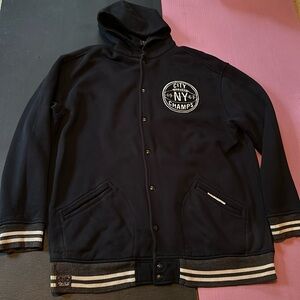 I’m selling a Polo Ralph Lauren Mens